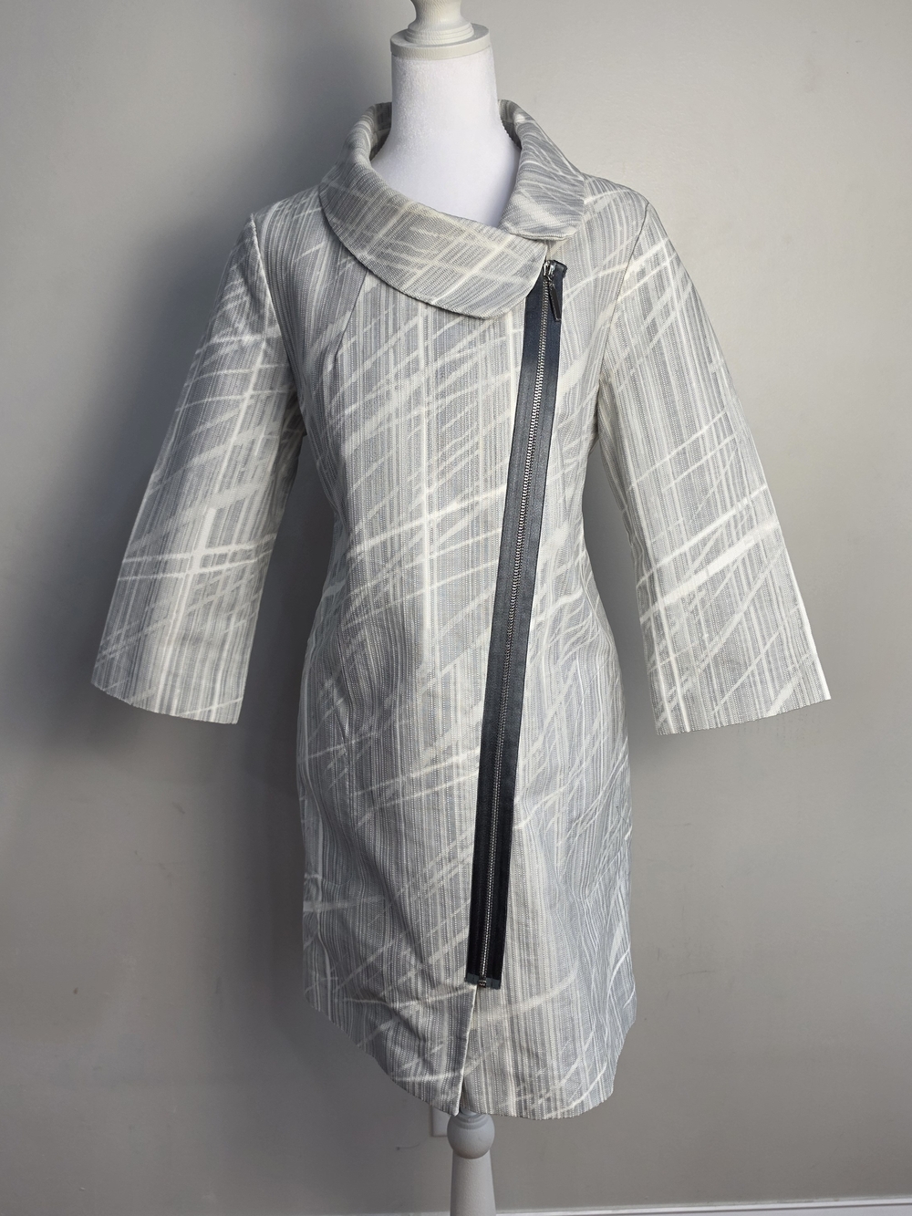Vintage Calvin Klein Gray & White Asymmetrical Zip Long Sleeve Dress